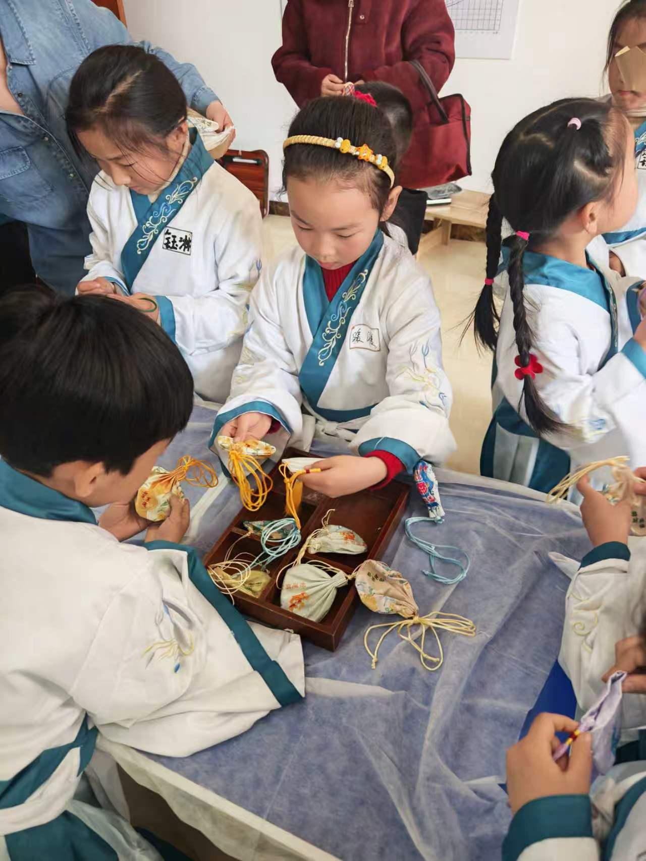 传承中医智慧 点亮成长未来